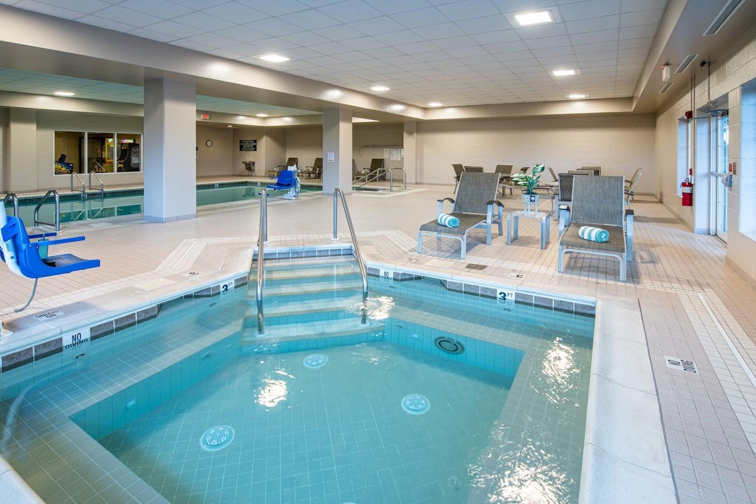 Hotel Amishview & 3*